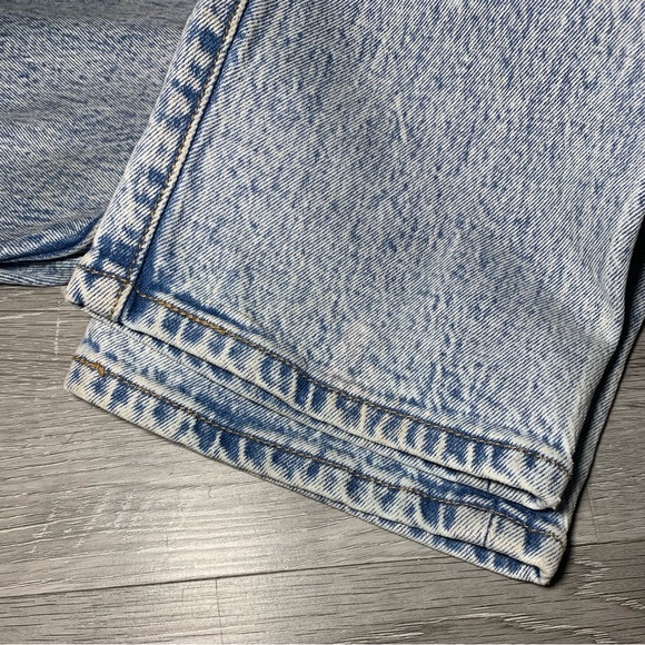 LEVI’S Premium 501 Original Cropped Light Wash Jeans in Stone Throw (Size 27) - Picture 16 of 16